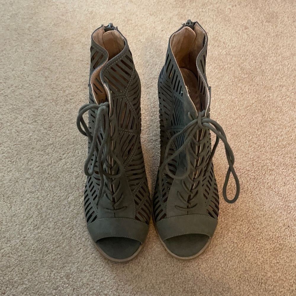 Mix No. 6 Pumps - NWOT